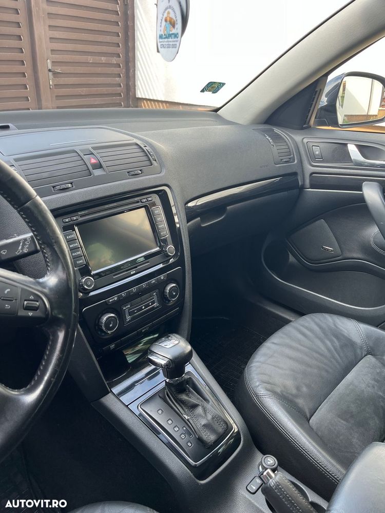 Skoda Octavia 1.8 TSI Laurin Klement DSG - 8