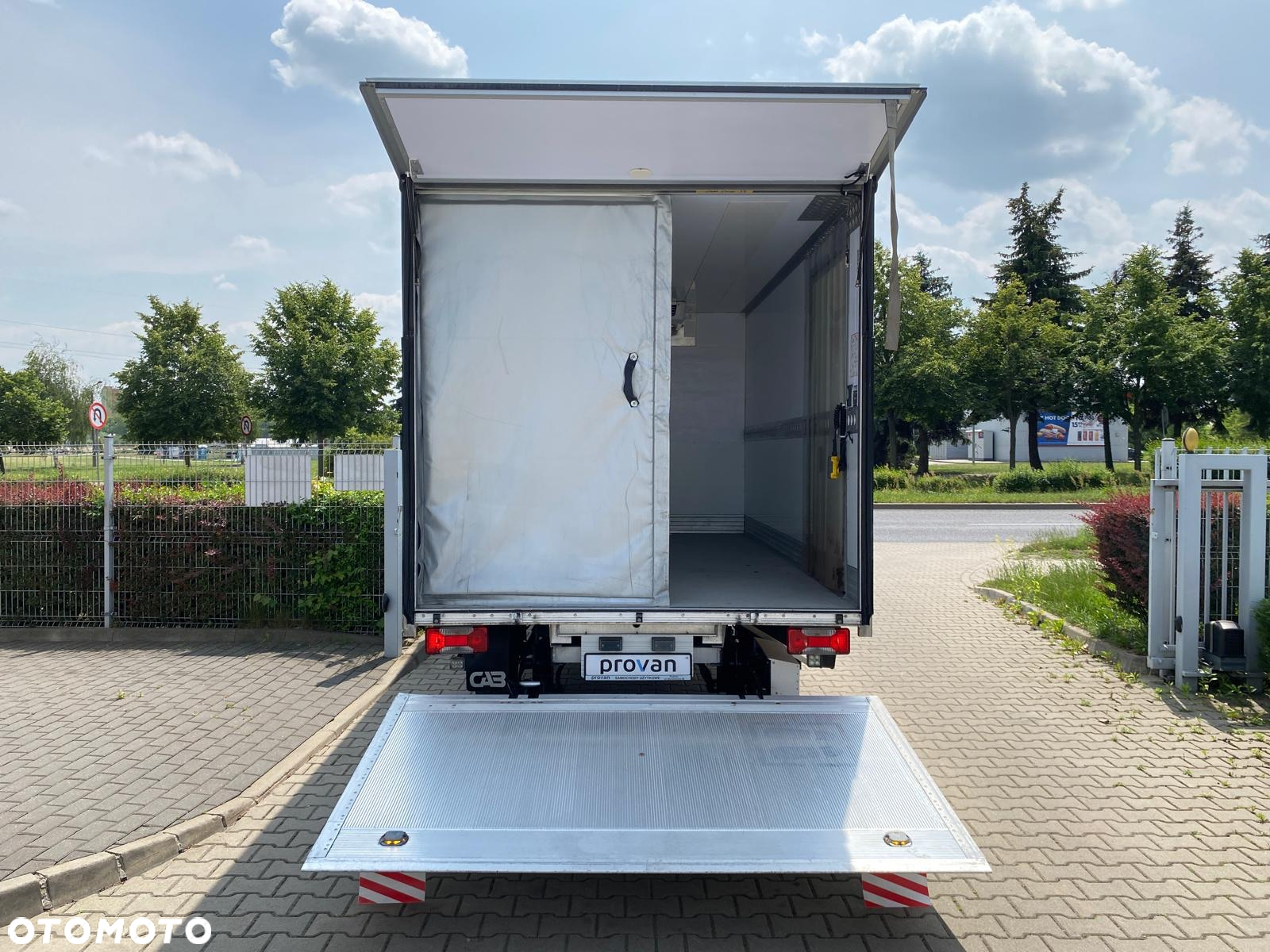 Iveco DAILY 35-160 HI-MATIC CHŁODNIA 8EP THERMO KING V300 MAX WINDA ZEPRO - 29