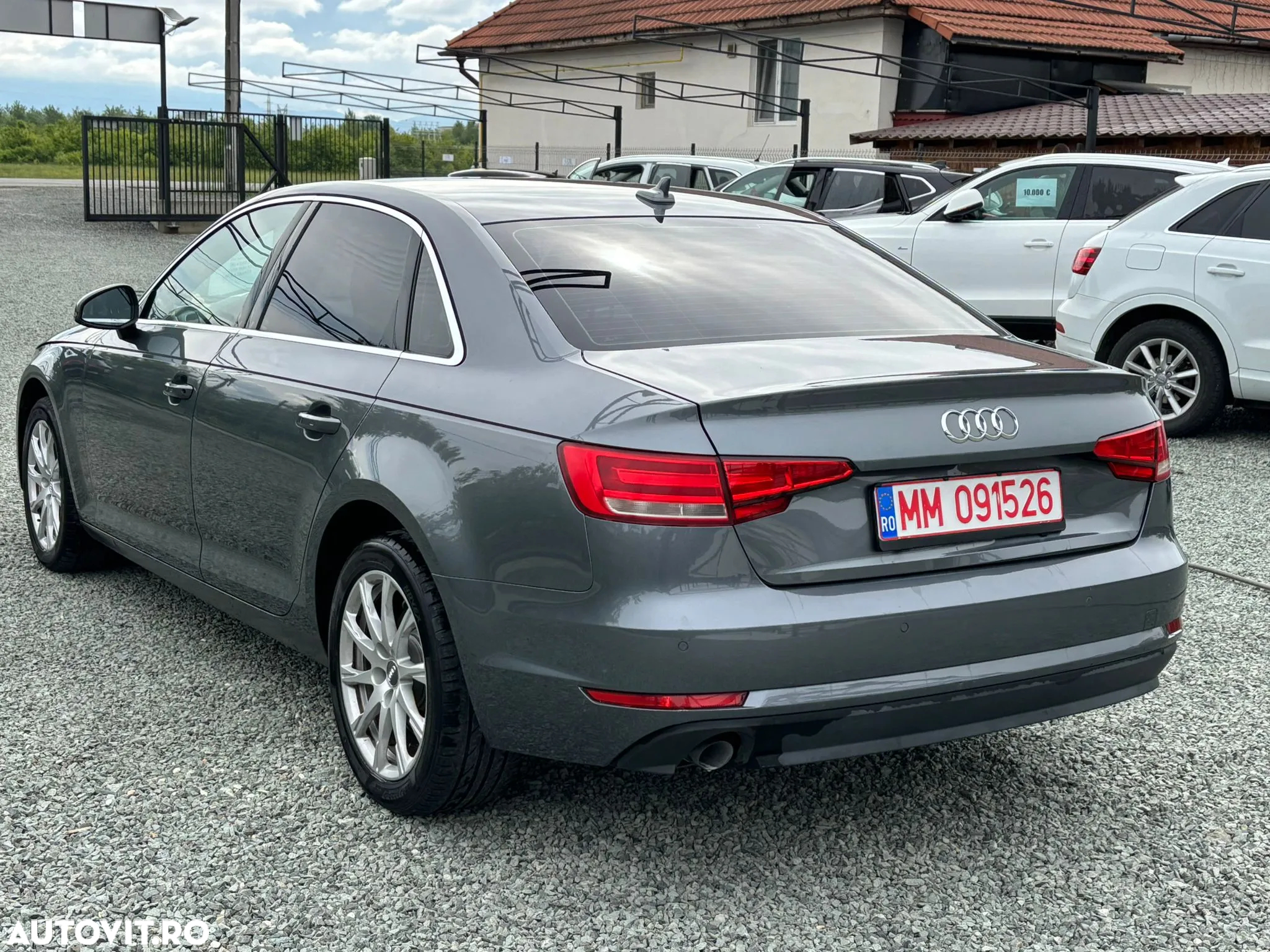 Audi A4 2.0 TDI ultra S tronic - 5