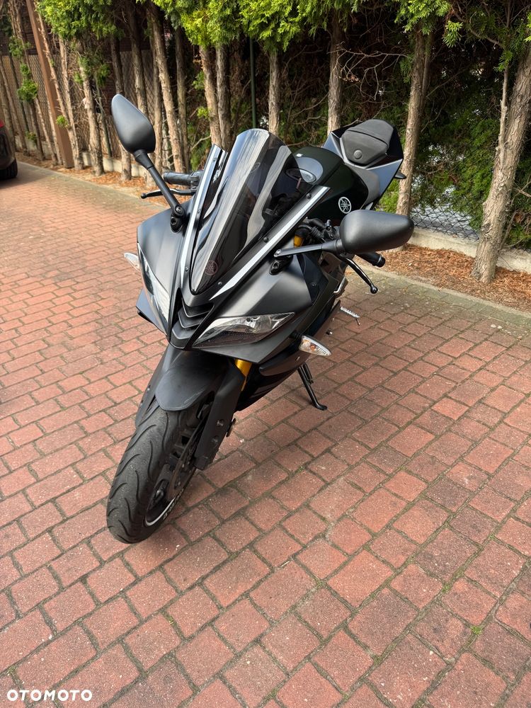 Yamaha YZF - 3