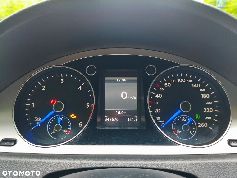 Volkswagen Passat 2.0 TDI Sportline - 16
