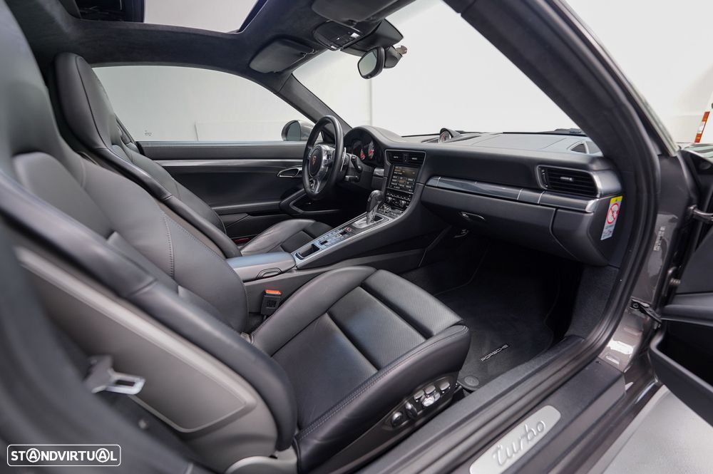 Porsche 911 (991) Turbo PDK - 8