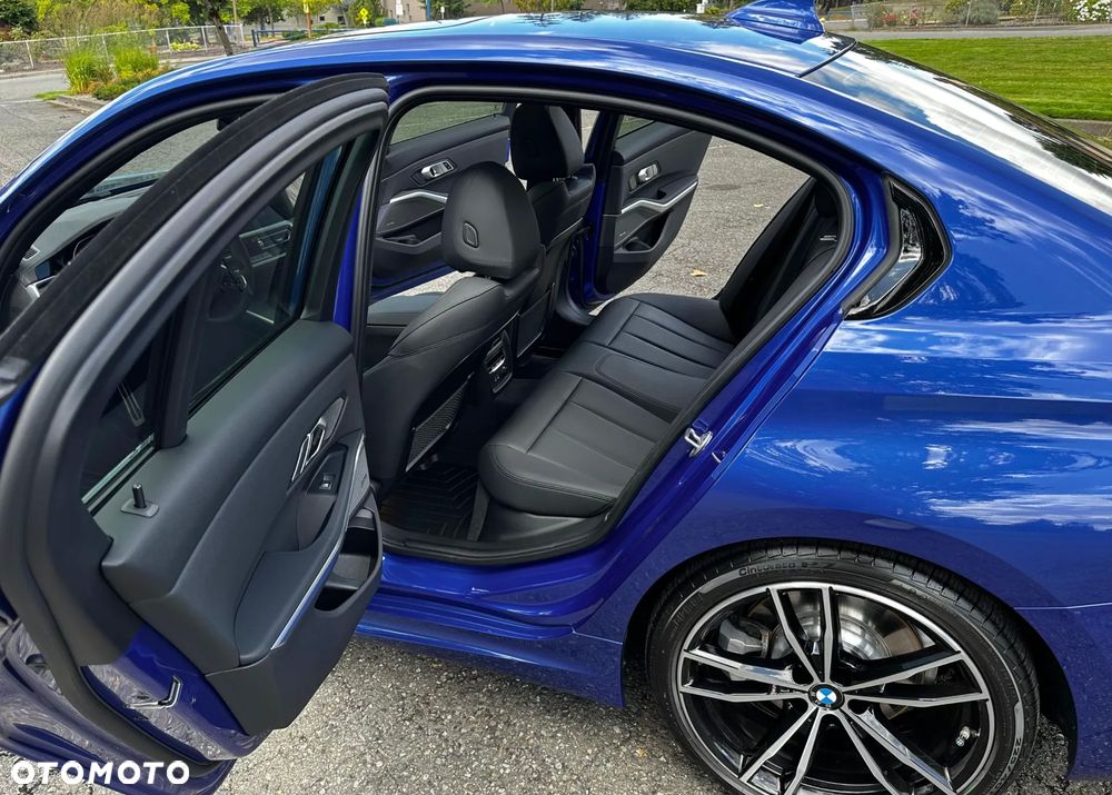 BMW Seria 3 330i Edition M Sport Shadow - 12