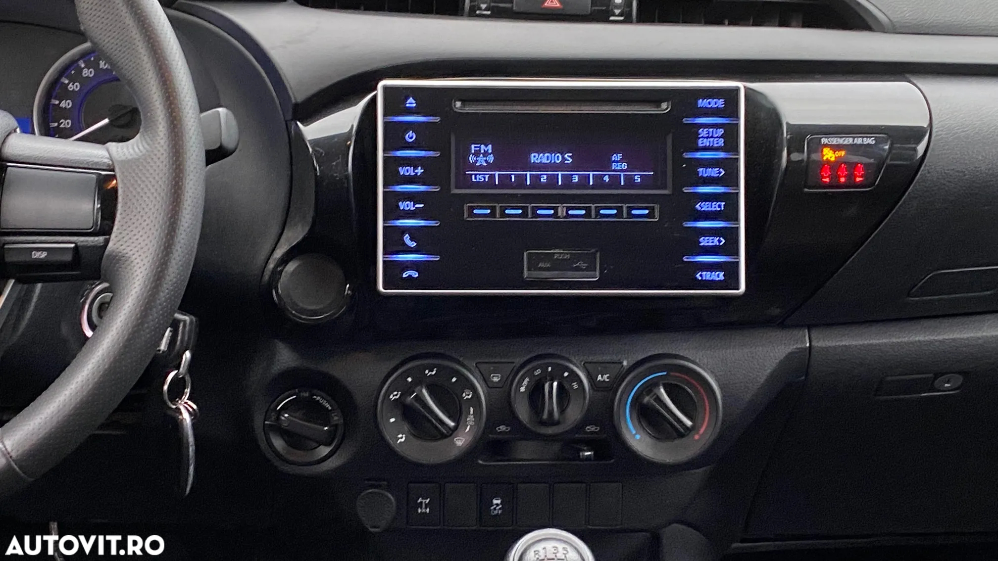 Toyota Hilux 4x4 Double Cab M/T Comfort - 16