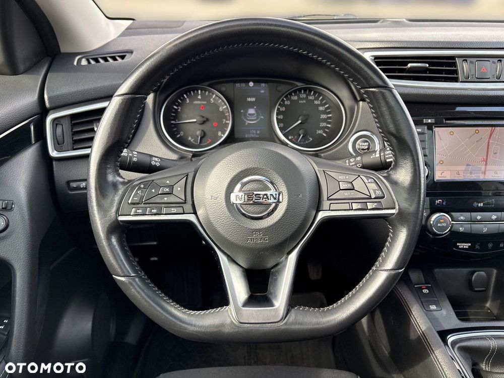 Nissan Qashqai 1.3 DIG-T N-Connecta - 18