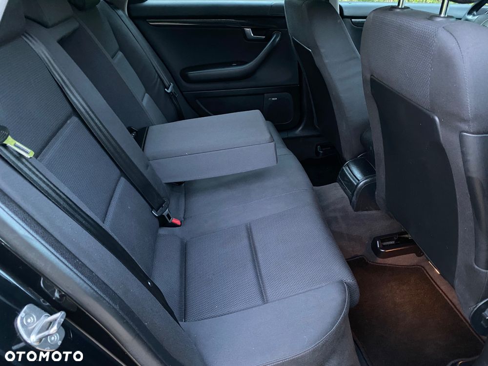 Audi A4 Avant 2.5 TDI quattro - 24
