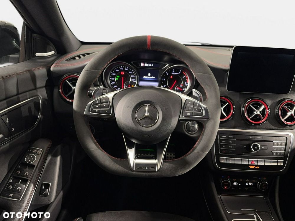 Mercedes-Benz CLA - 22