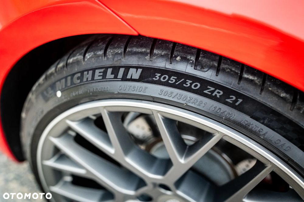 Porsche 911 Carrera 4S - 31