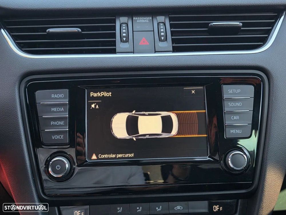 Skoda Octavia 2.0 TDI RS - 24