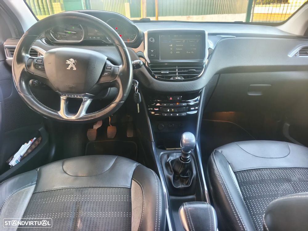 Peugeot 2008 e-HDi FAP 115 STOP & START Allure - 22