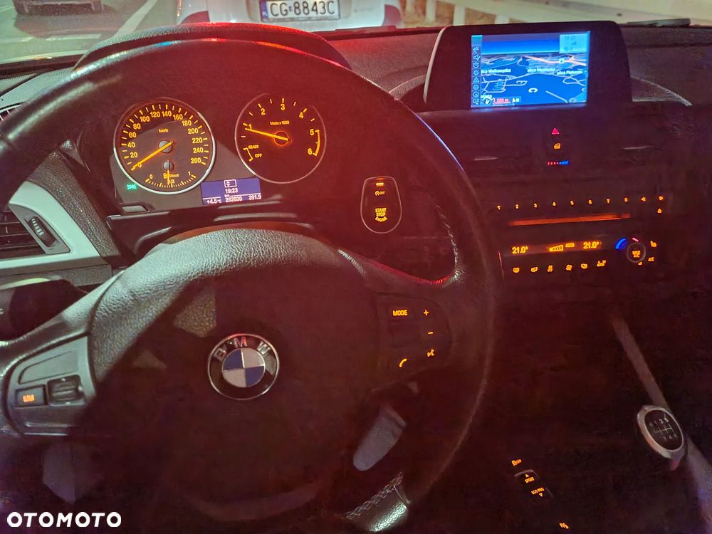 BMW Seria 1 120d - 10