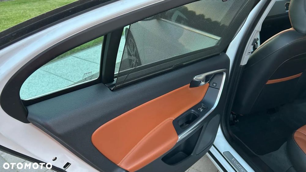 Volvo S60 T5 Drive-E Dynamic Edition (Momentum) - 13