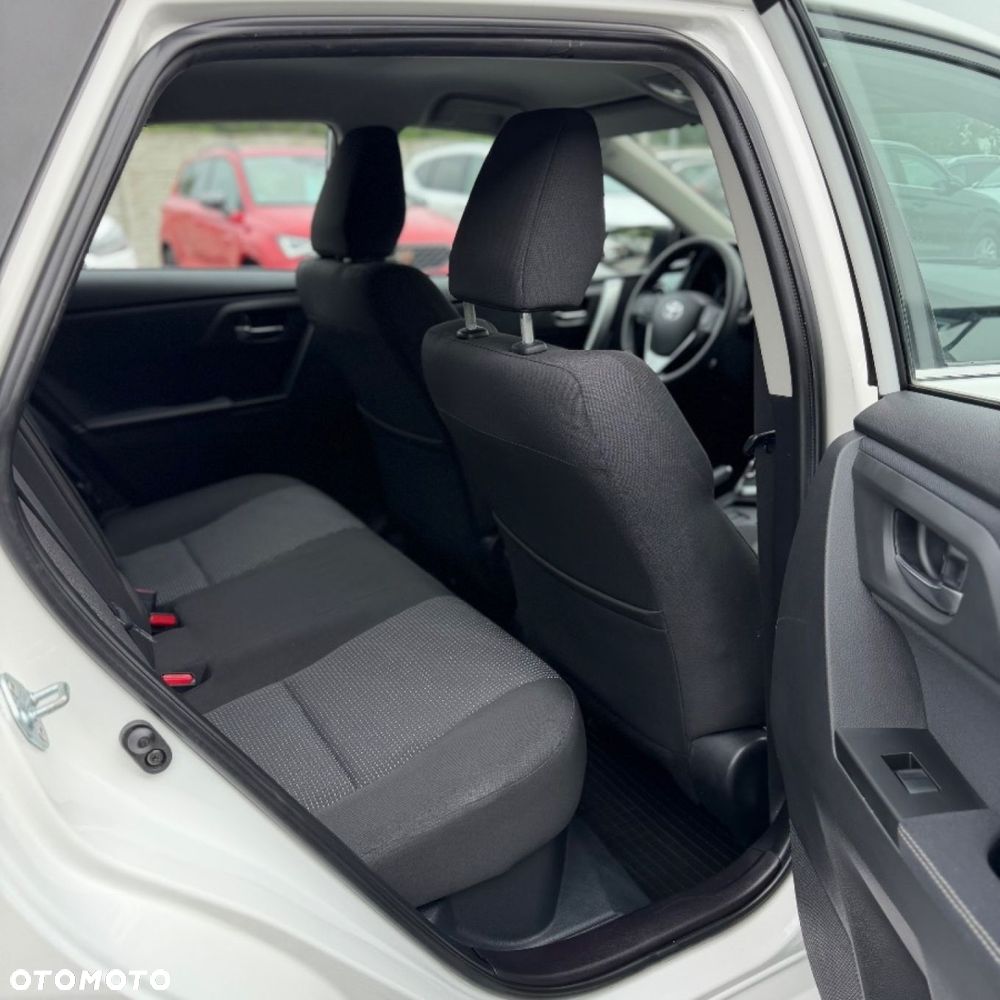 Toyota Auris - 30