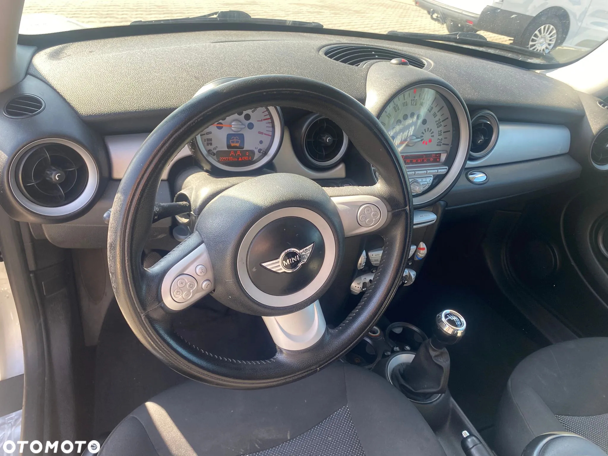 MINI ONE Standard - 11