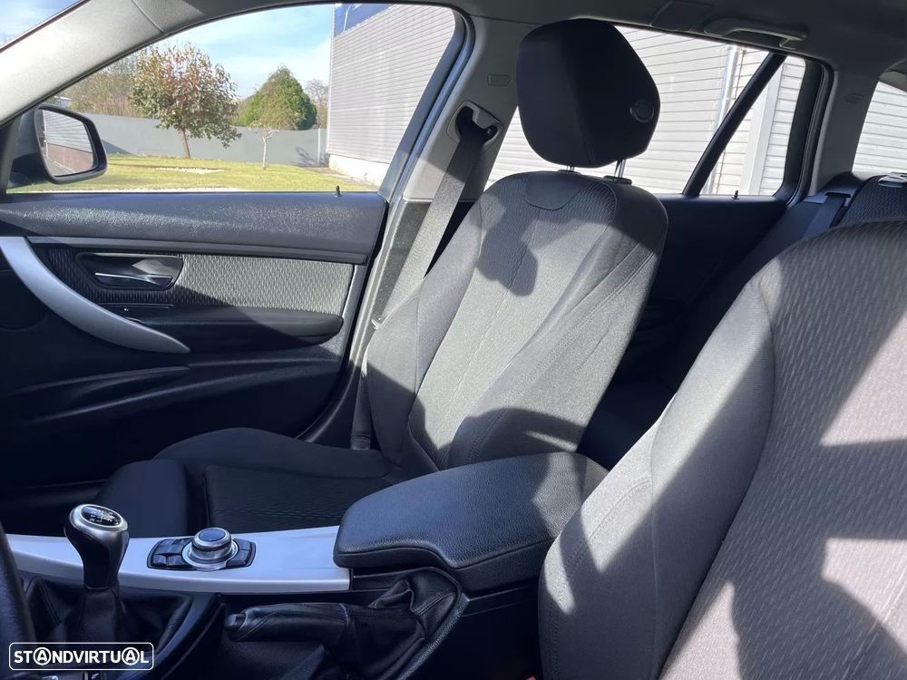 BMW 320 d Touring Sport Line - 41