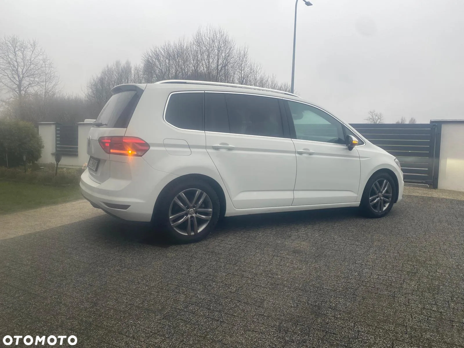 Volkswagen Touran 2.0 TDI BMT Highline DSG - 10