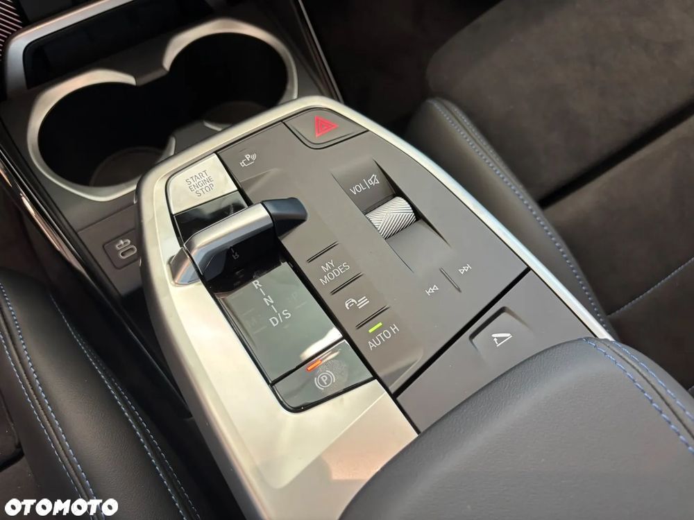BMW X1 sDrive20i mHEV - 17