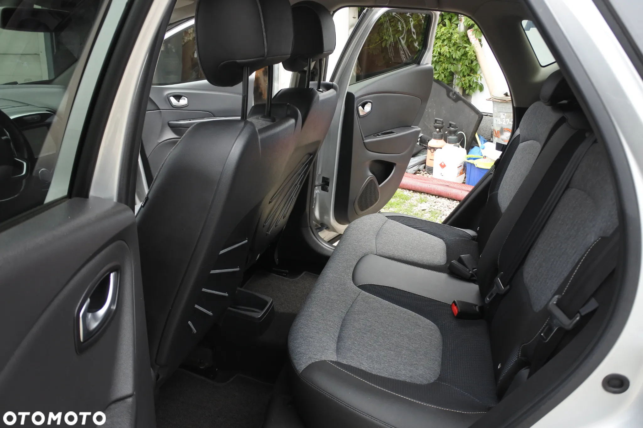 Renault Captur ENERGY TCe 120 EDC Luxe - 9