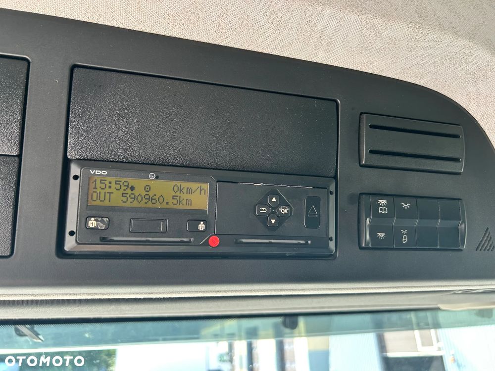 Mercedes-Benz ANTOS 2527 6X2*4 EURO6 BOX L-9700mm - 13