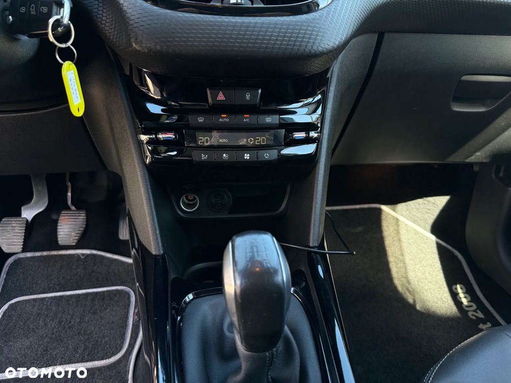 Peugeot 2008 PureTech 82 Allure - 16