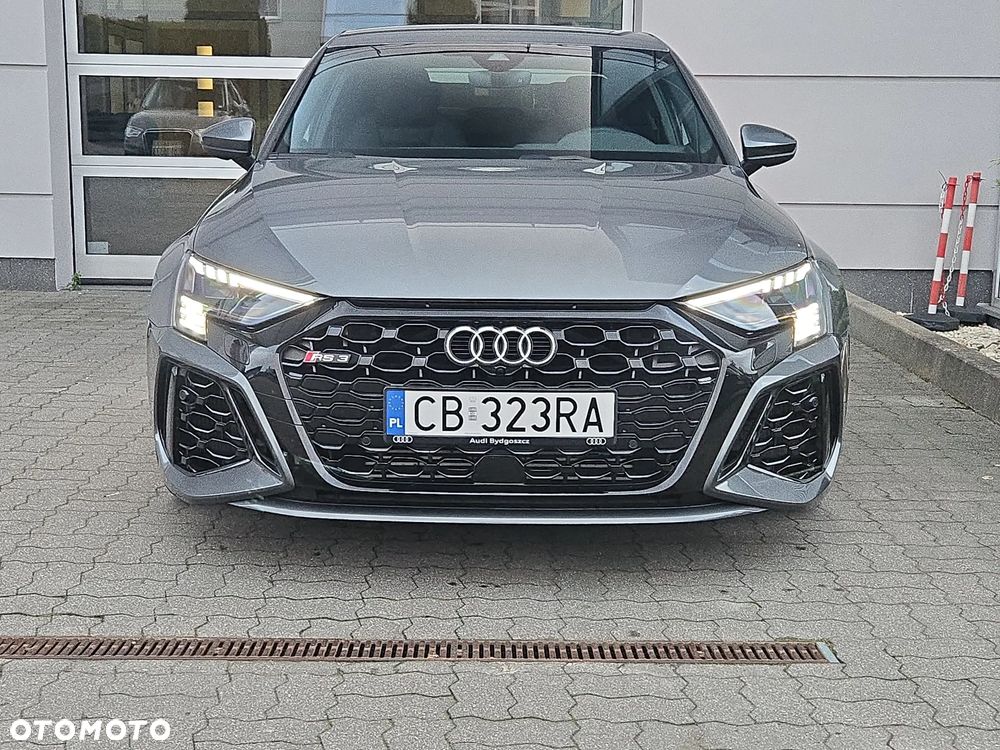 Audi RS3 Limousine - 8