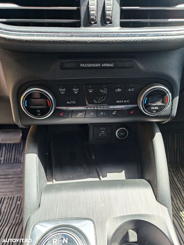 Ford Kuga - 13