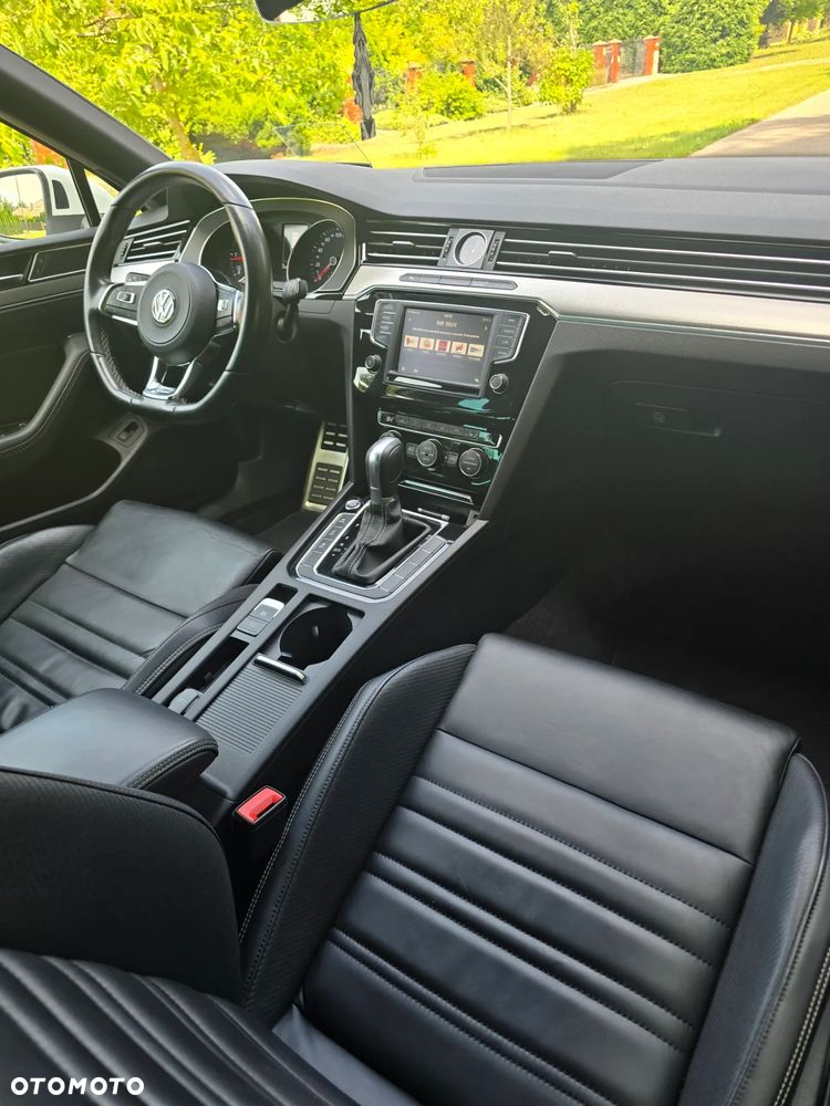 Volkswagen Passat - 8