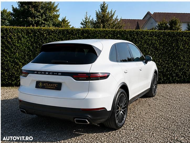 Porsche Cayenne Standard - 2