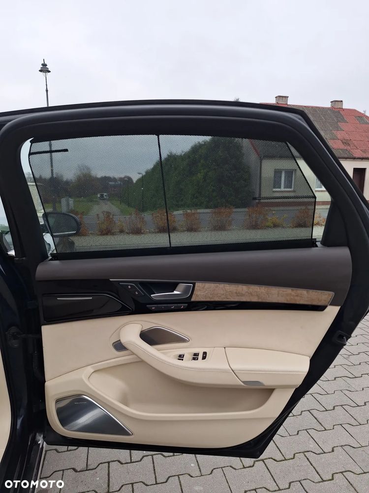 Audi A8 4.2 FSI L Quattro - 12