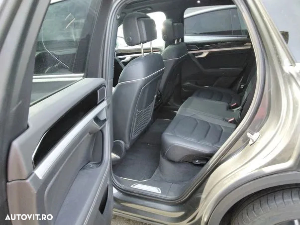 Volkswagen Touareg V6 TDI 4MOTION Elegance - 9