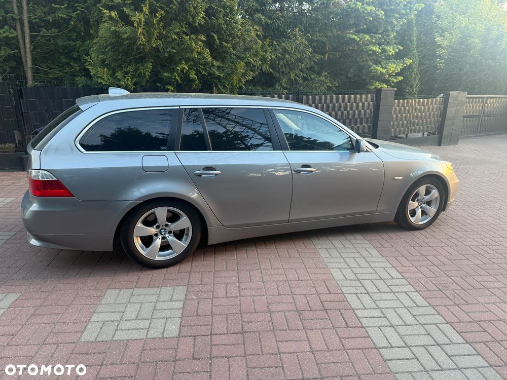 BMW Seria 5 525d - 4