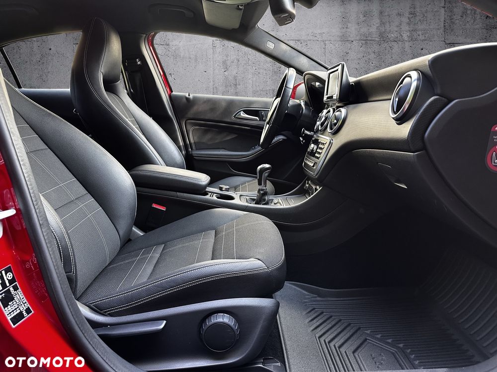 Mercedes-Benz Klasa A 180 (BlueEFFICIENCY) Urban - 9