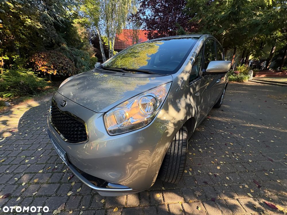 Kia Venga 2015 photo 3