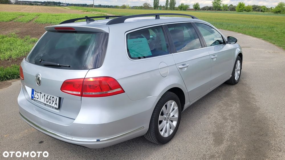 Volkswagen Passat 2.0 TDI Highline - 12