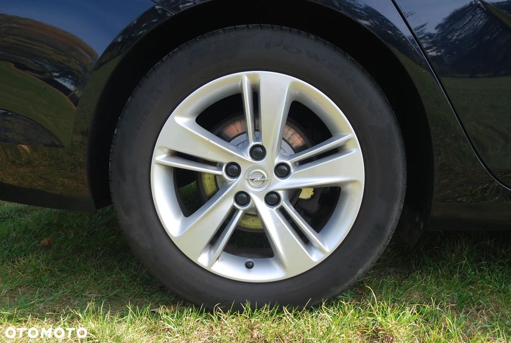 Opel Insignia - 17