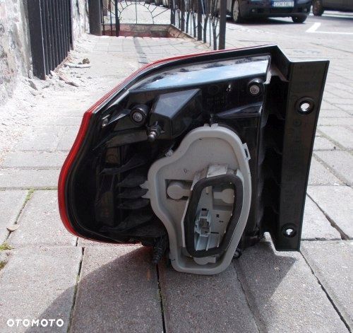 SKODA YETI LED 12-17 PRAWA TYLNA LAMPA ORYGINAŁ - 4