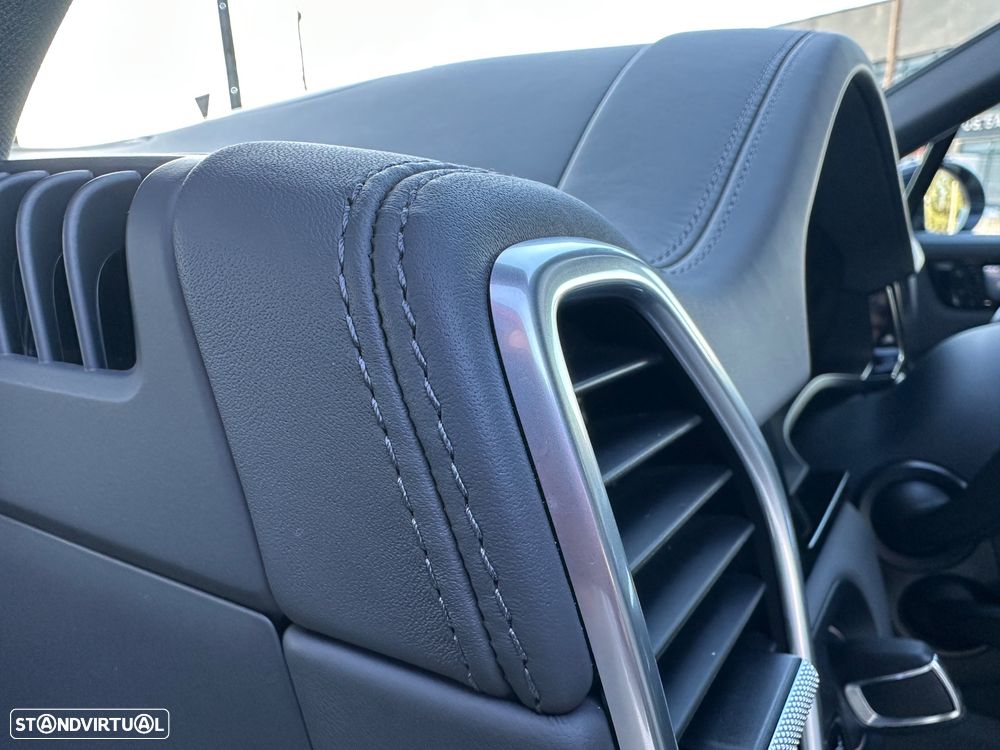 Porsche Cayenne E-Hybrid Tiptronic S - 20