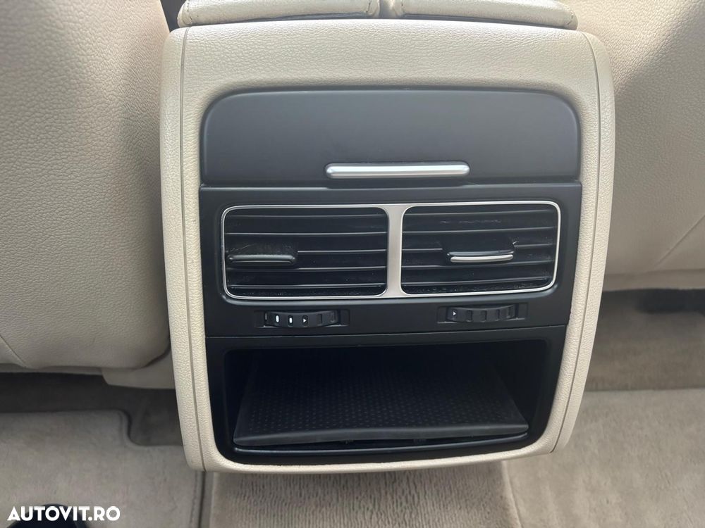 Volkswagen Touareg - 16