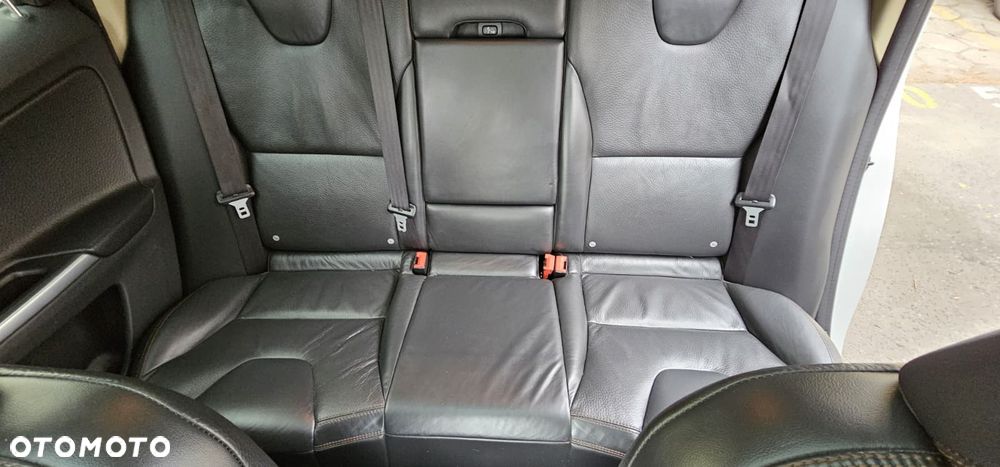 Volvo XC 60 - 29