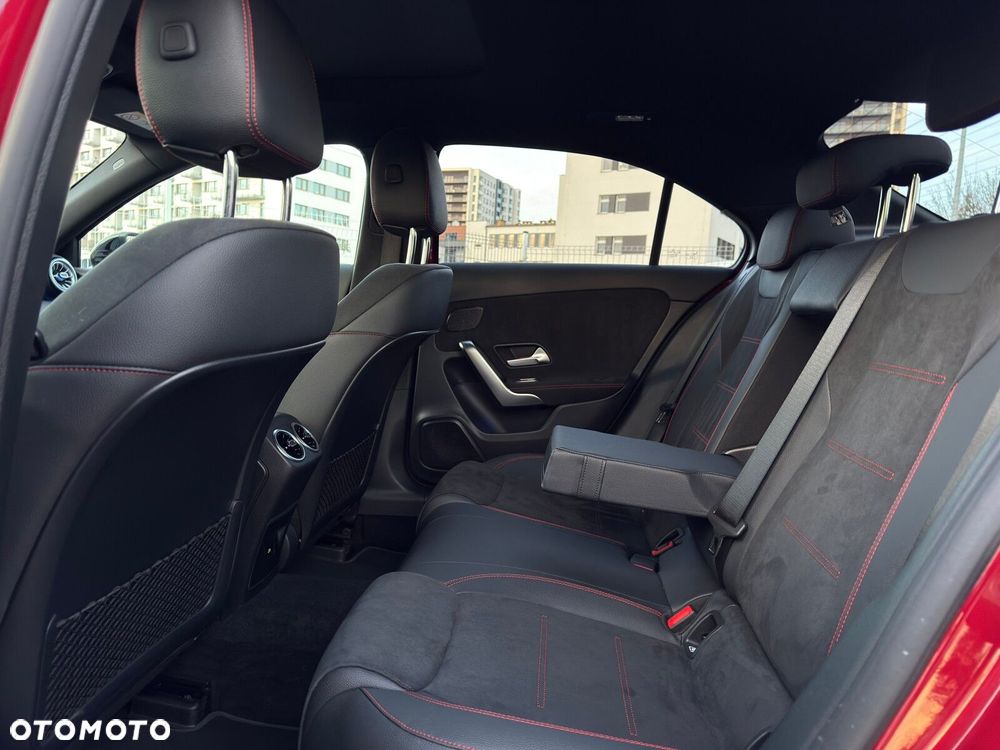 Mercedes-Benz Klasa A 200 AMG Line 7G-DCT - 29