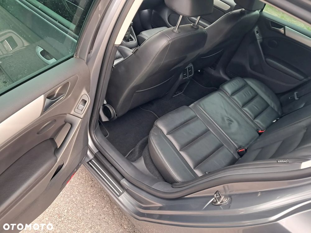 Volkswagen Golf 2.0 TDI DPF Highline - 4