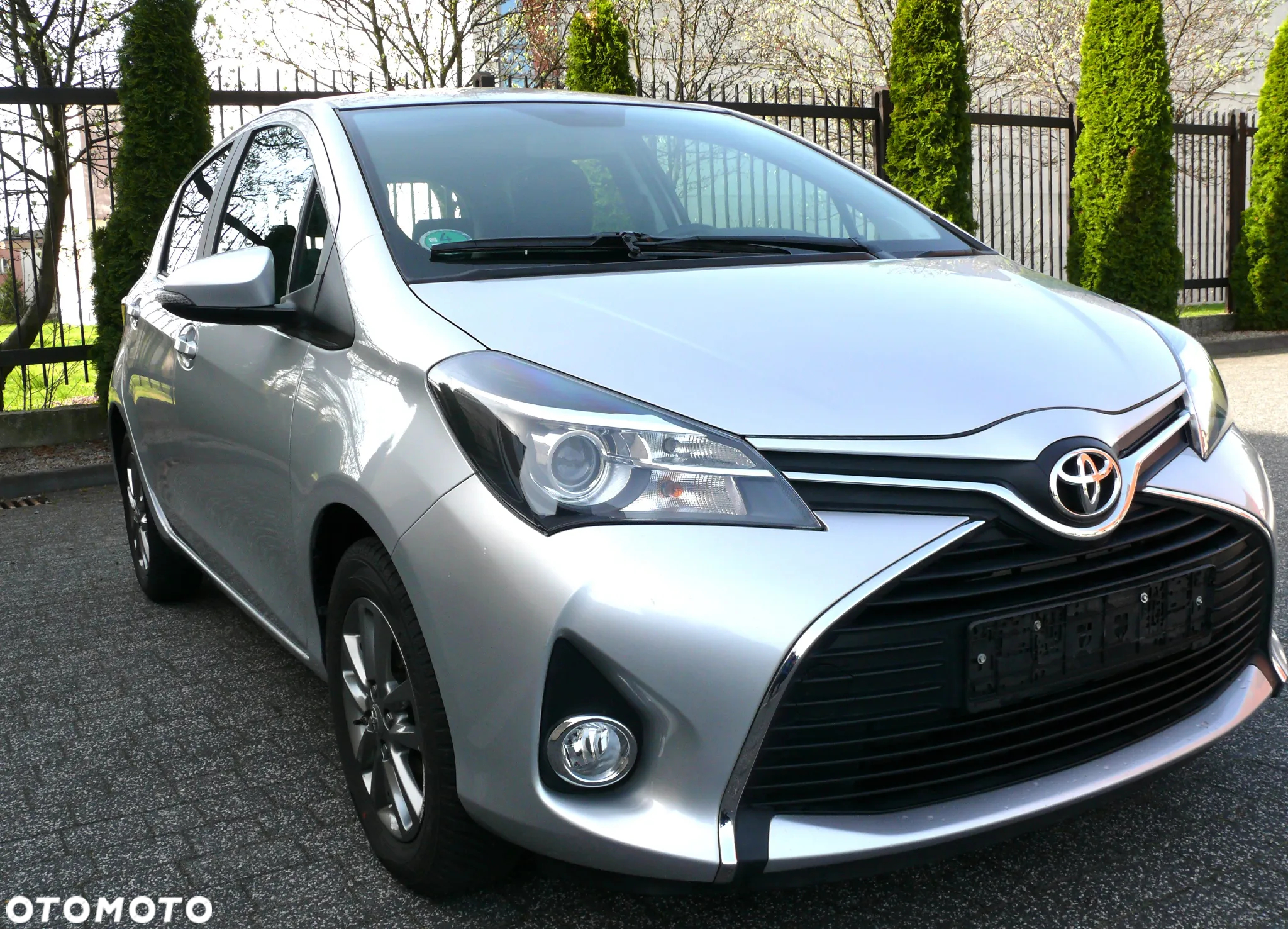 Toyota Yaris 1.33 Premium - 2