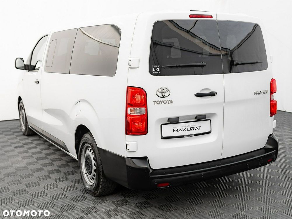 Toyota ProAce Kombi 2.0 D-4D Long 2,8t - 5