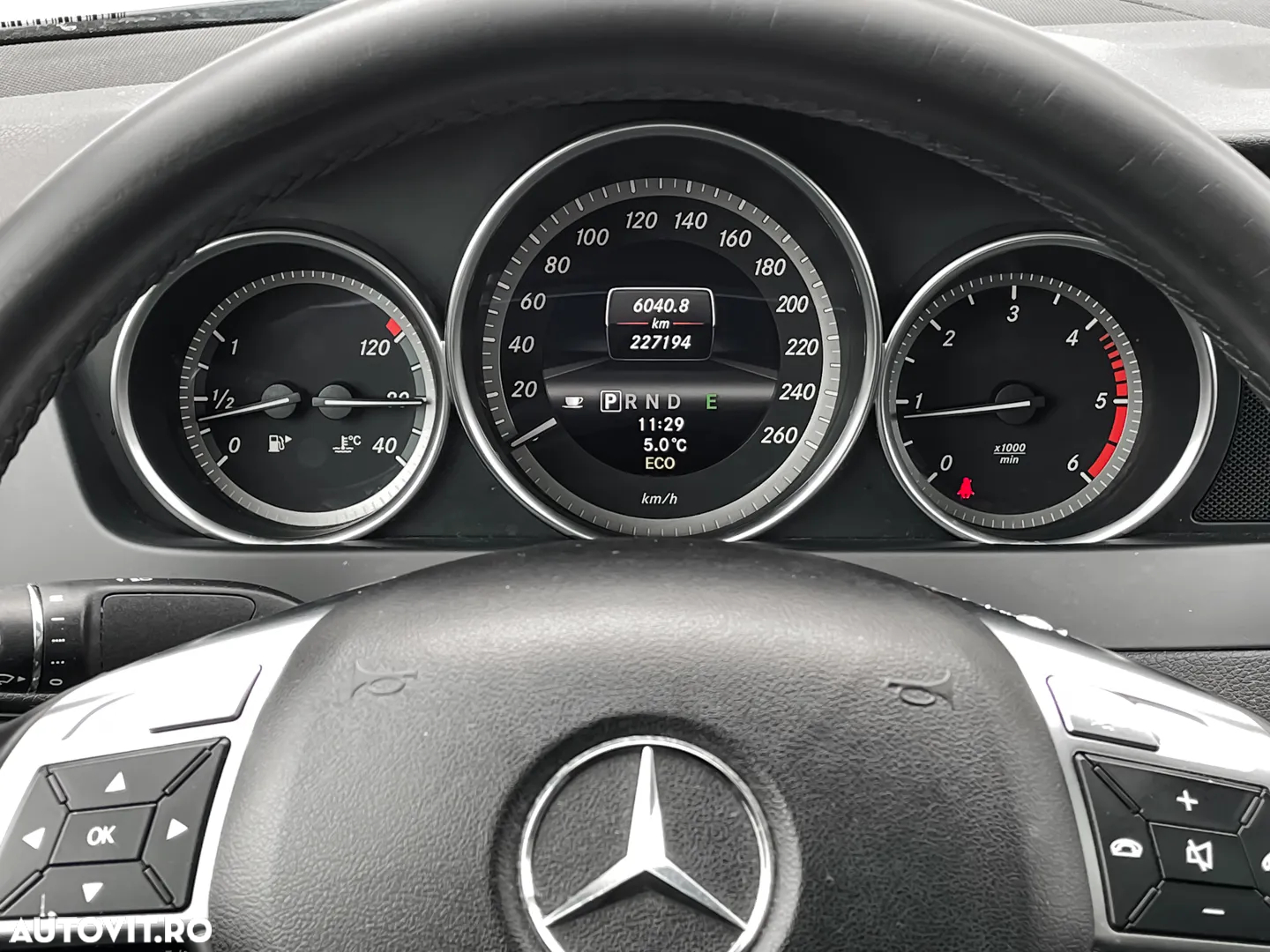 Mercedes-Benz C - 12