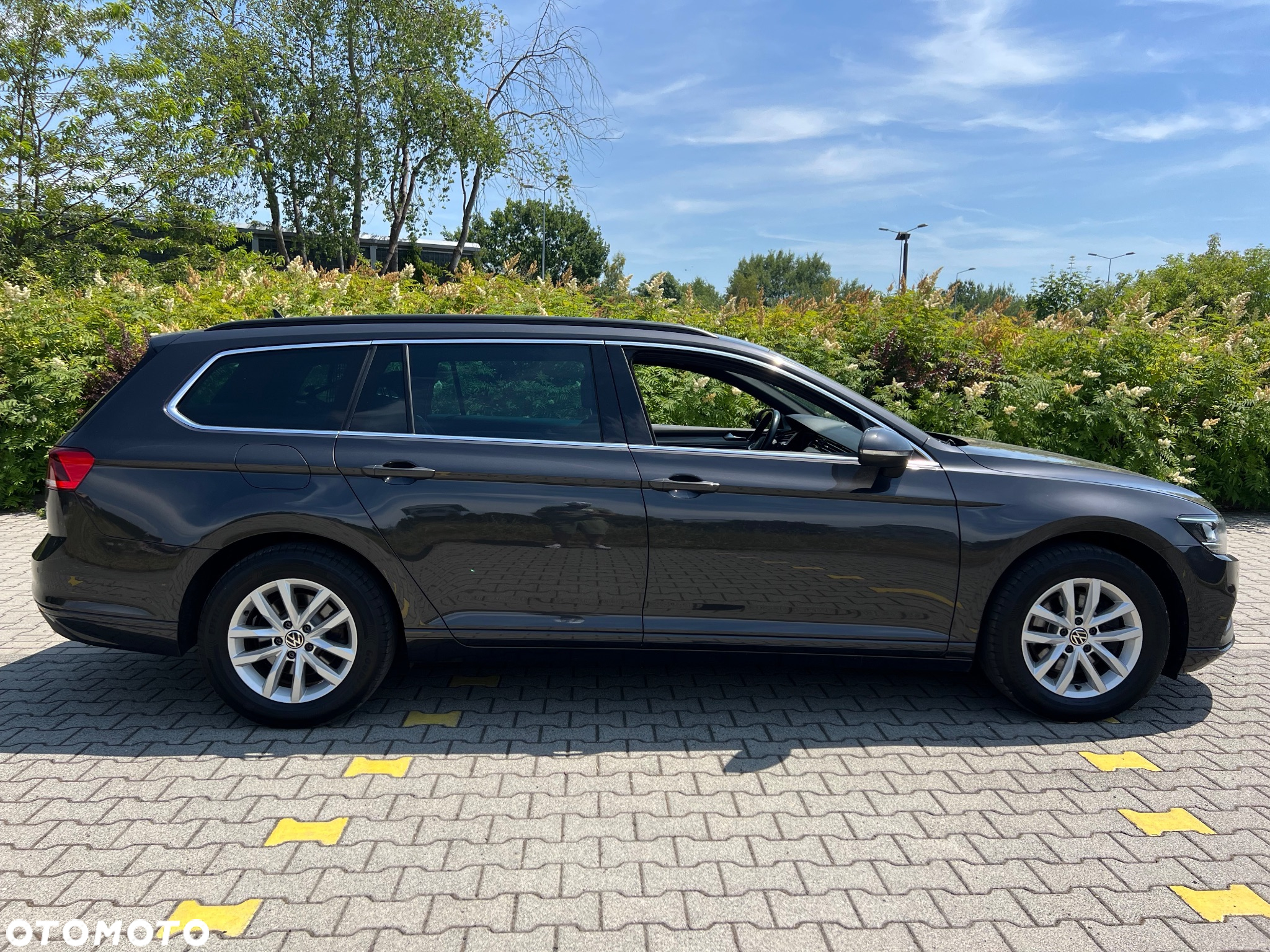 Volkswagen Passat 2.0 TDI Elegance DSG - 8