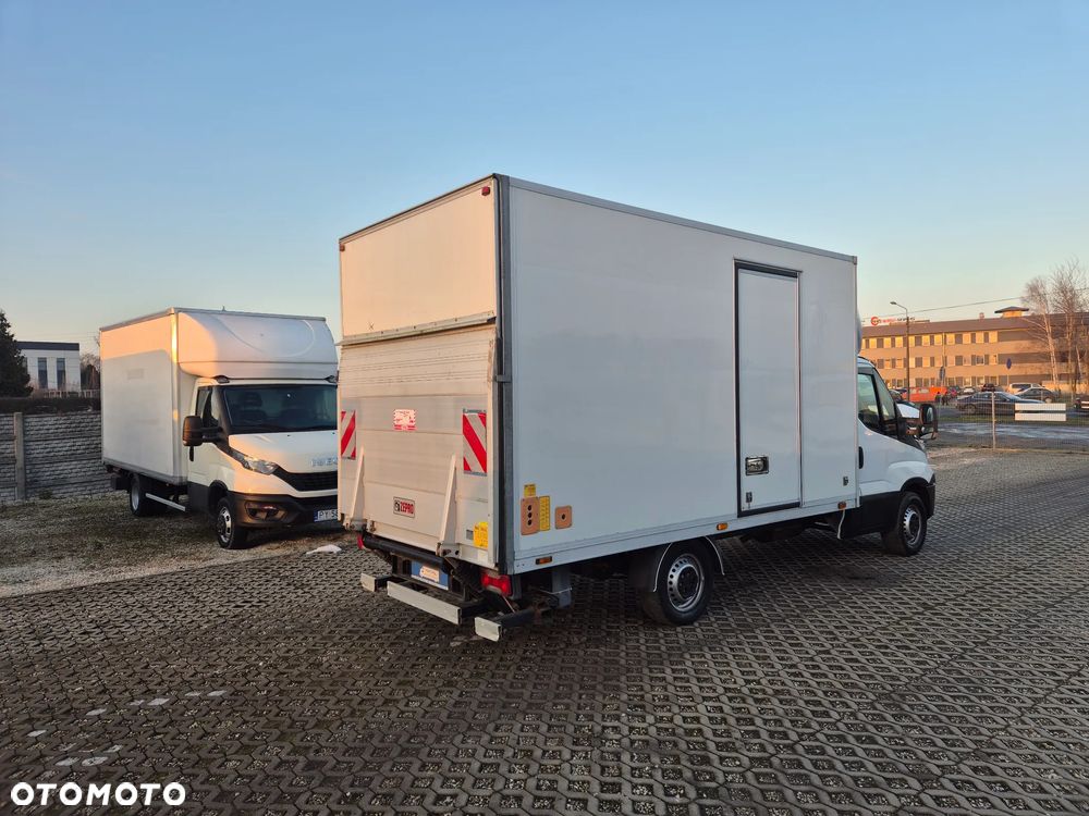 Iveco Daily 35S13, kontener 8PAL, winda 750KG, klima - 4