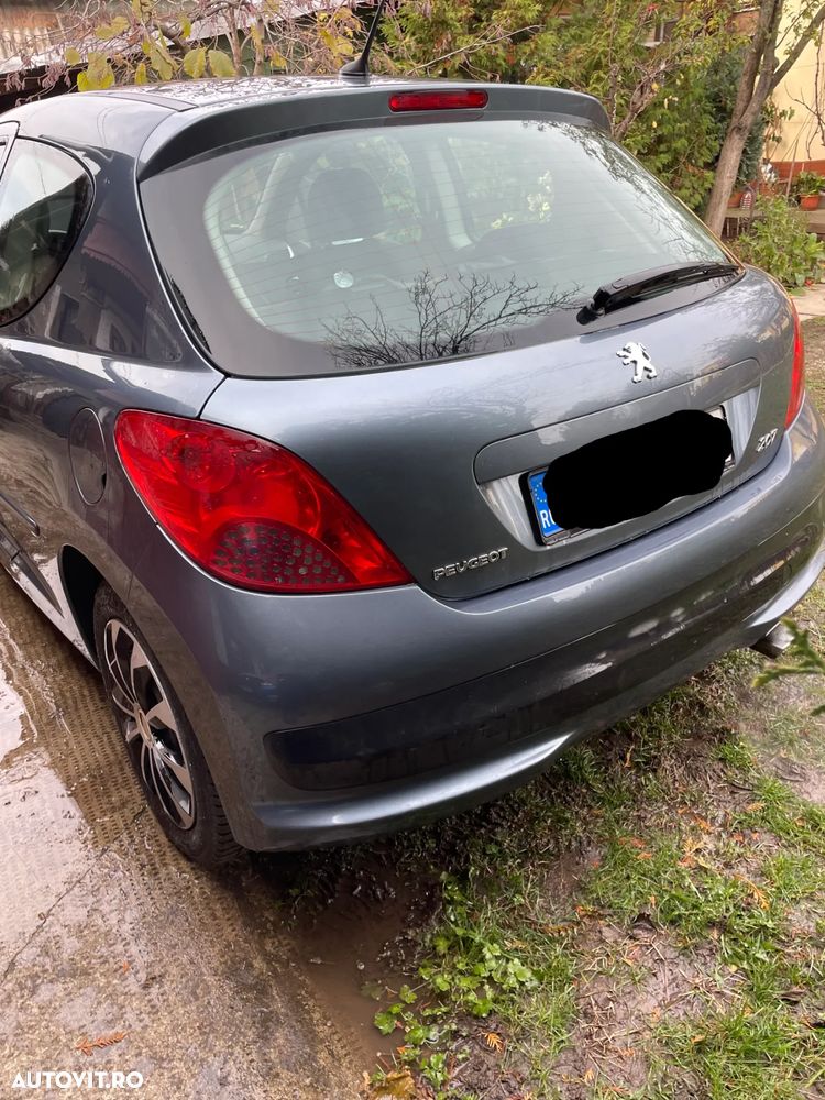 Peugeot 207 - 3