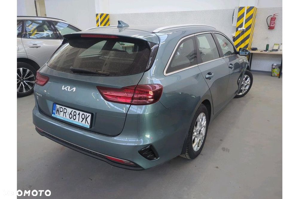 Kia Ceed 1.5 T-GDI M - 3