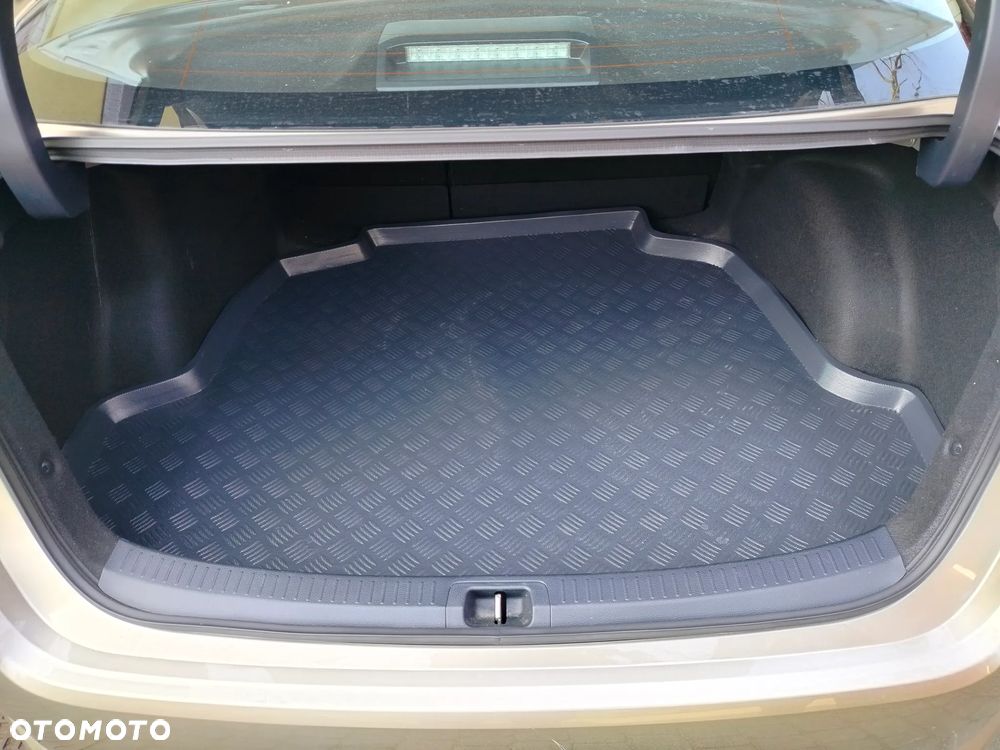 Toyota Corolla 1.5 Comfort - 19