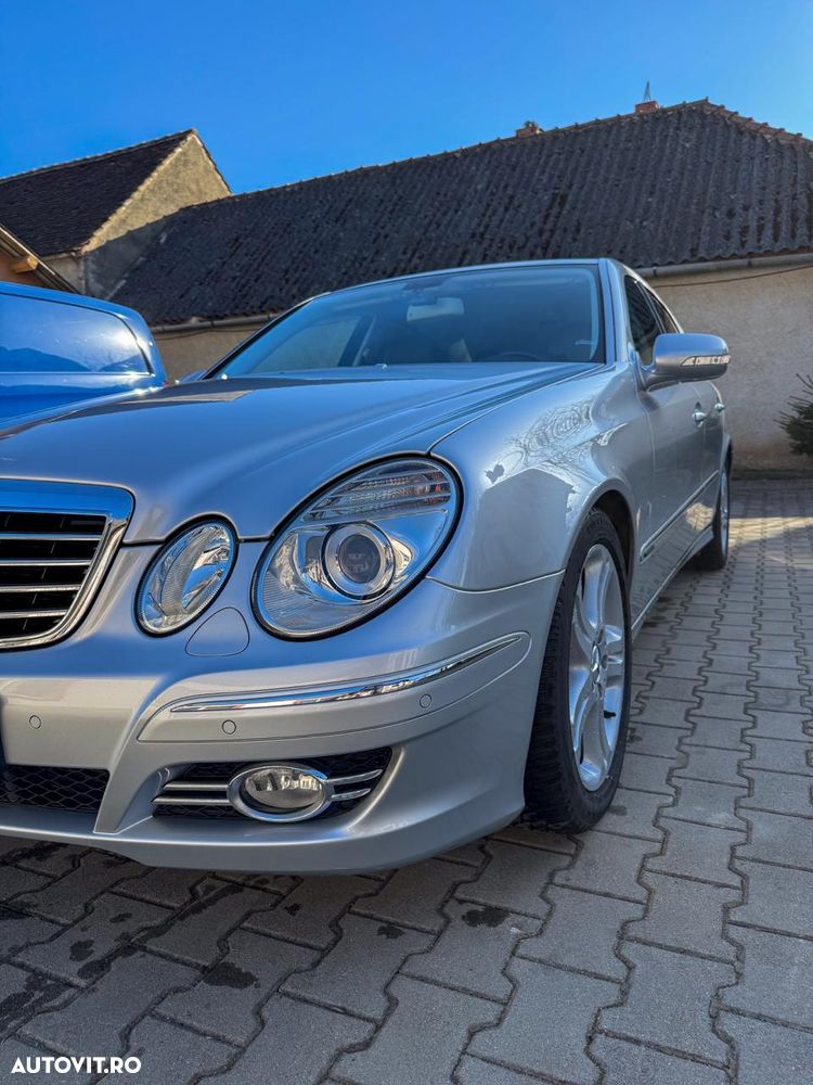 Mercedes-Benz E - 12